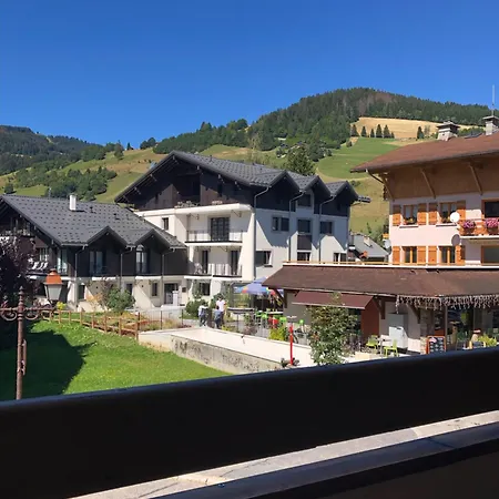 Renove Dans Le Centre Pieton De * Megève