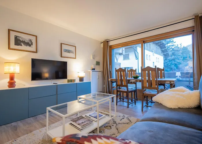 Appartement Rénové Idéalement Placé, à Pied *